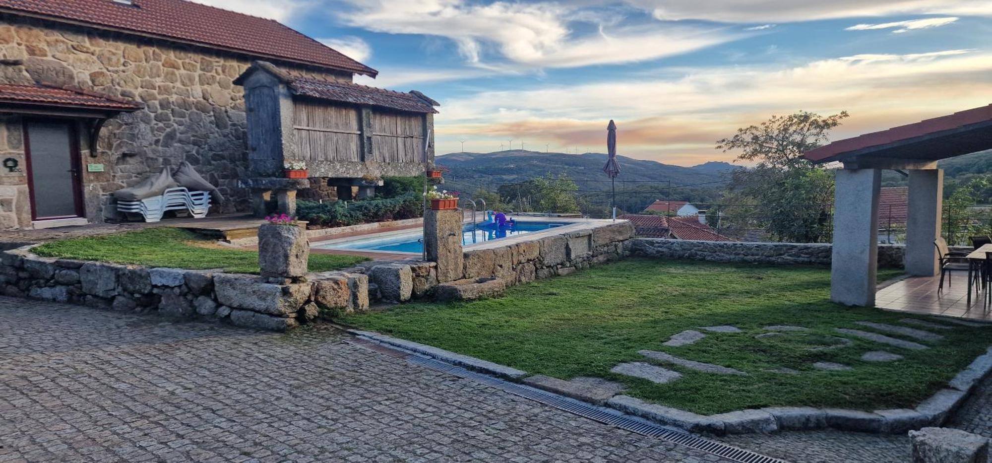 Casa Entre-Palheiros E Casa Do Canastro Монталегре Екстер'єр фото